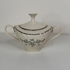 Lenox Rosemont Sugar Bowl With Lid Porcelain with Platinum Trim